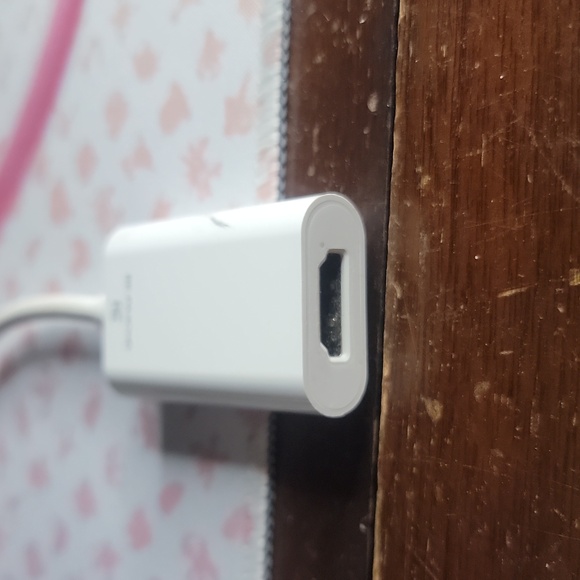 Usb-C to HDMI - Picture 2 of 3